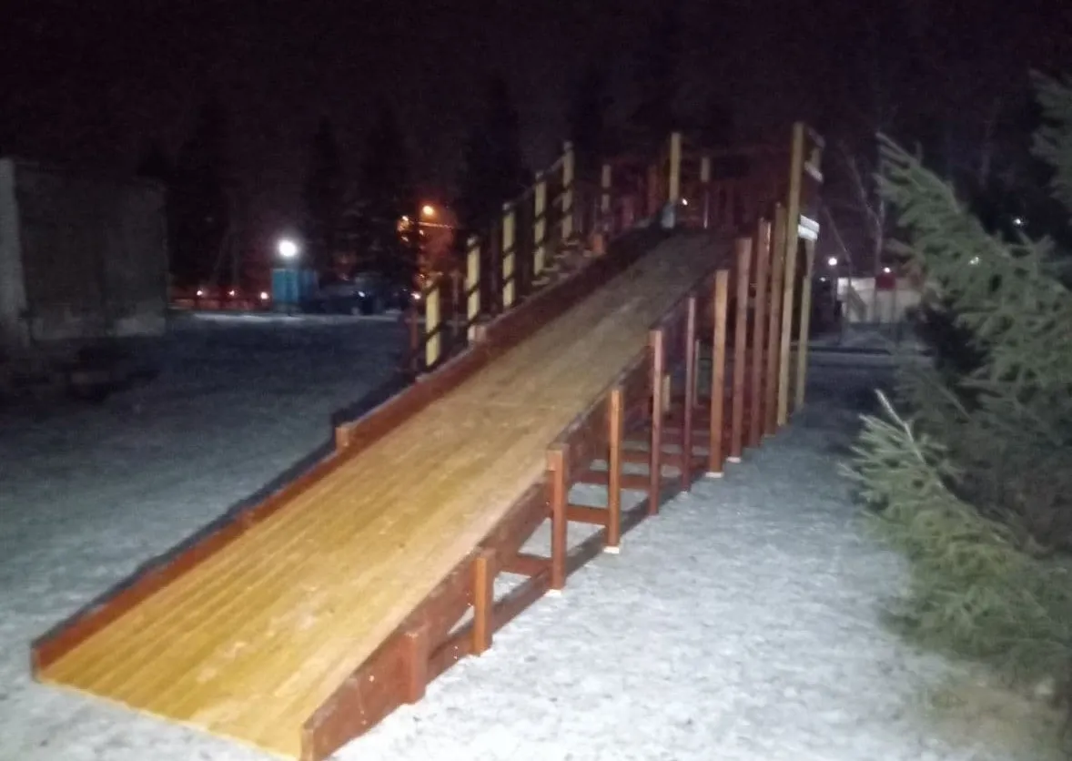 Зимняя горка Савушка Зима 8, ЖК Московские дали