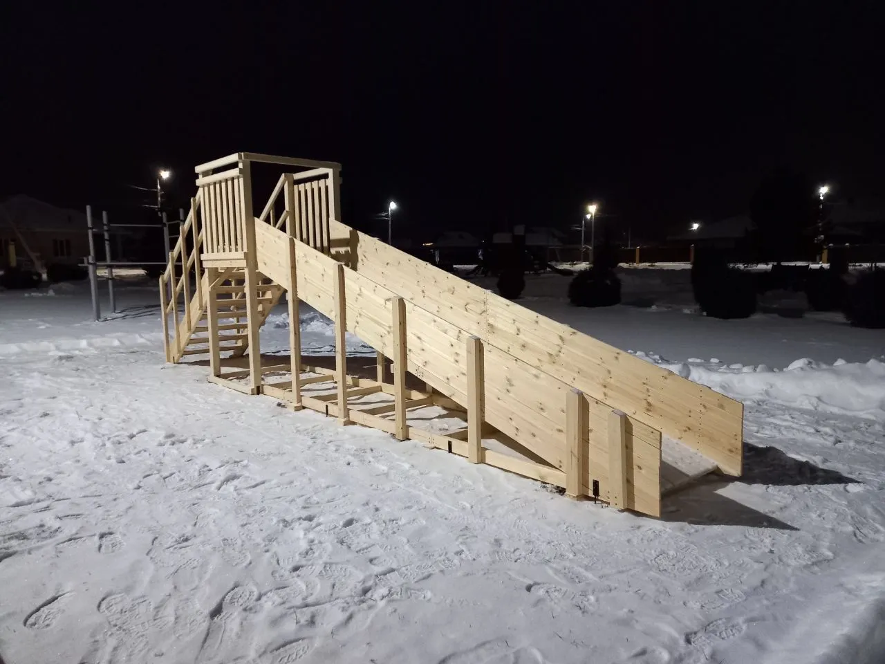 Зимняя горка Савушка Зима Wood 2 (скат 5м)