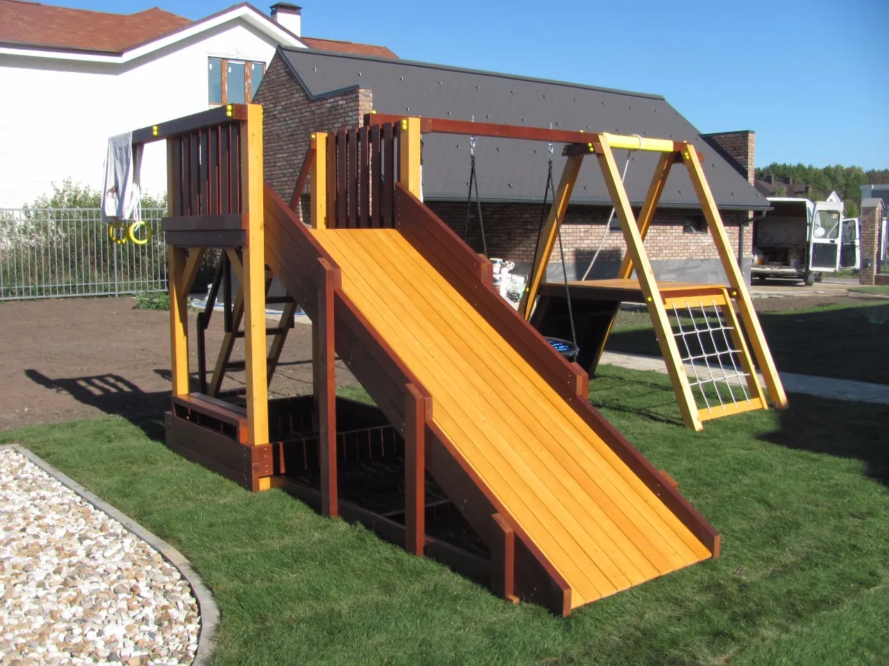 Детская площадка Савушка 3 с зимним скатом, Московская область