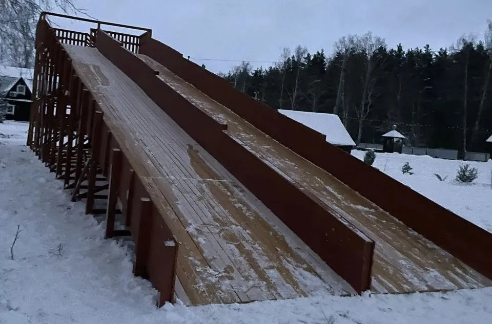 Зимняя горка Савушка Зима 12 на базе отдыха